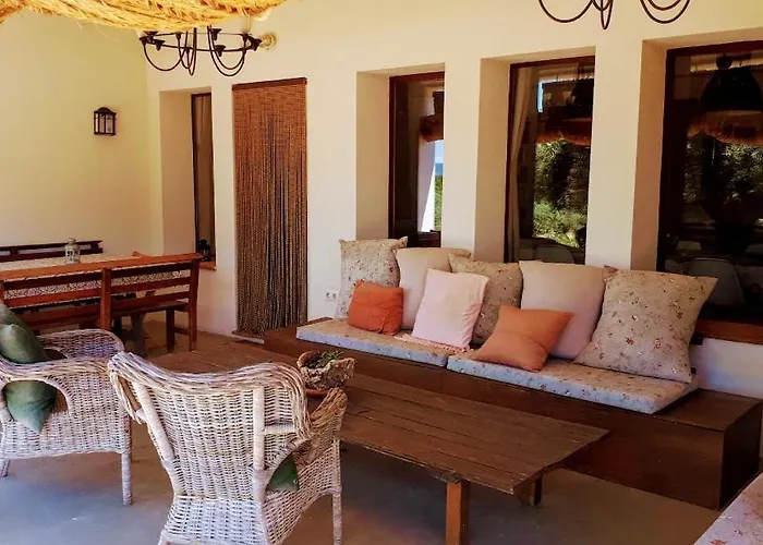 Casa Rural Flores Amarillas * Almoharin